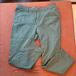 Women’s Caslon Sage Green Chino Pants